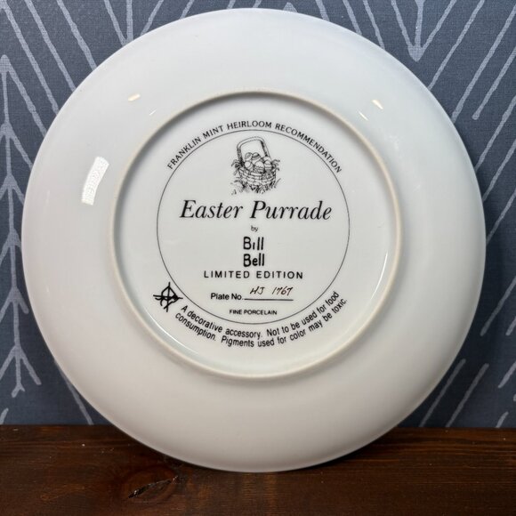 Bill Bell Easter Purrade Collectors Plate Porcelain with 24k Rim COA and Box - Picture 3 of 7